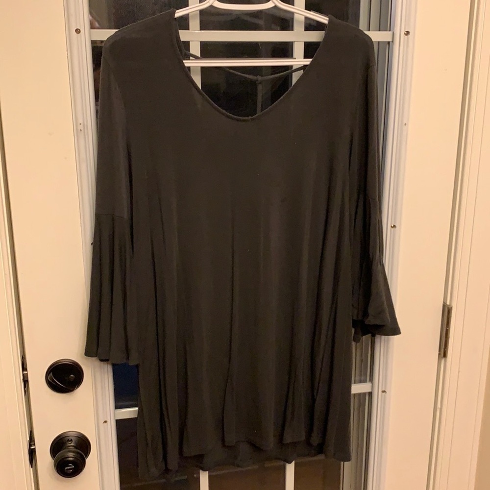 Women’s top - 4 for $20
